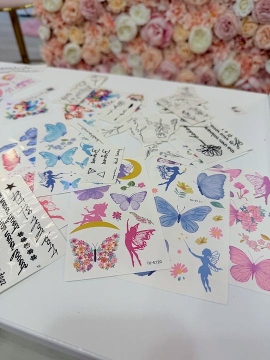 Tatuaje distractive: fluturi, zâne și stele